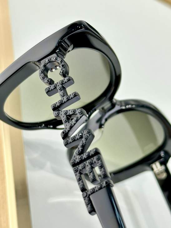 Picture of Chanel Sunglasses _SKUfw76989805fw